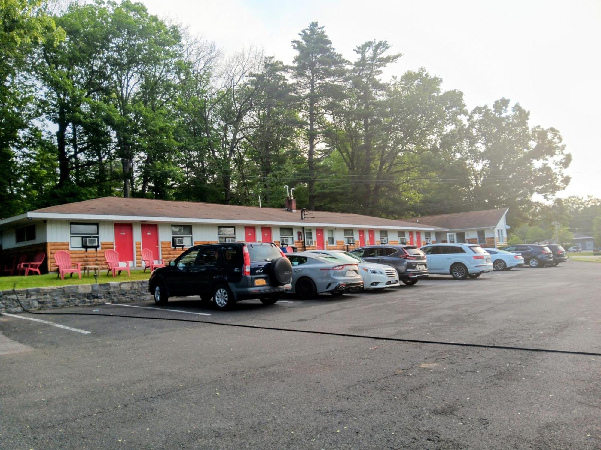 Robin Hood Motel Saratoga Springs Ngoại thất bức ảnh