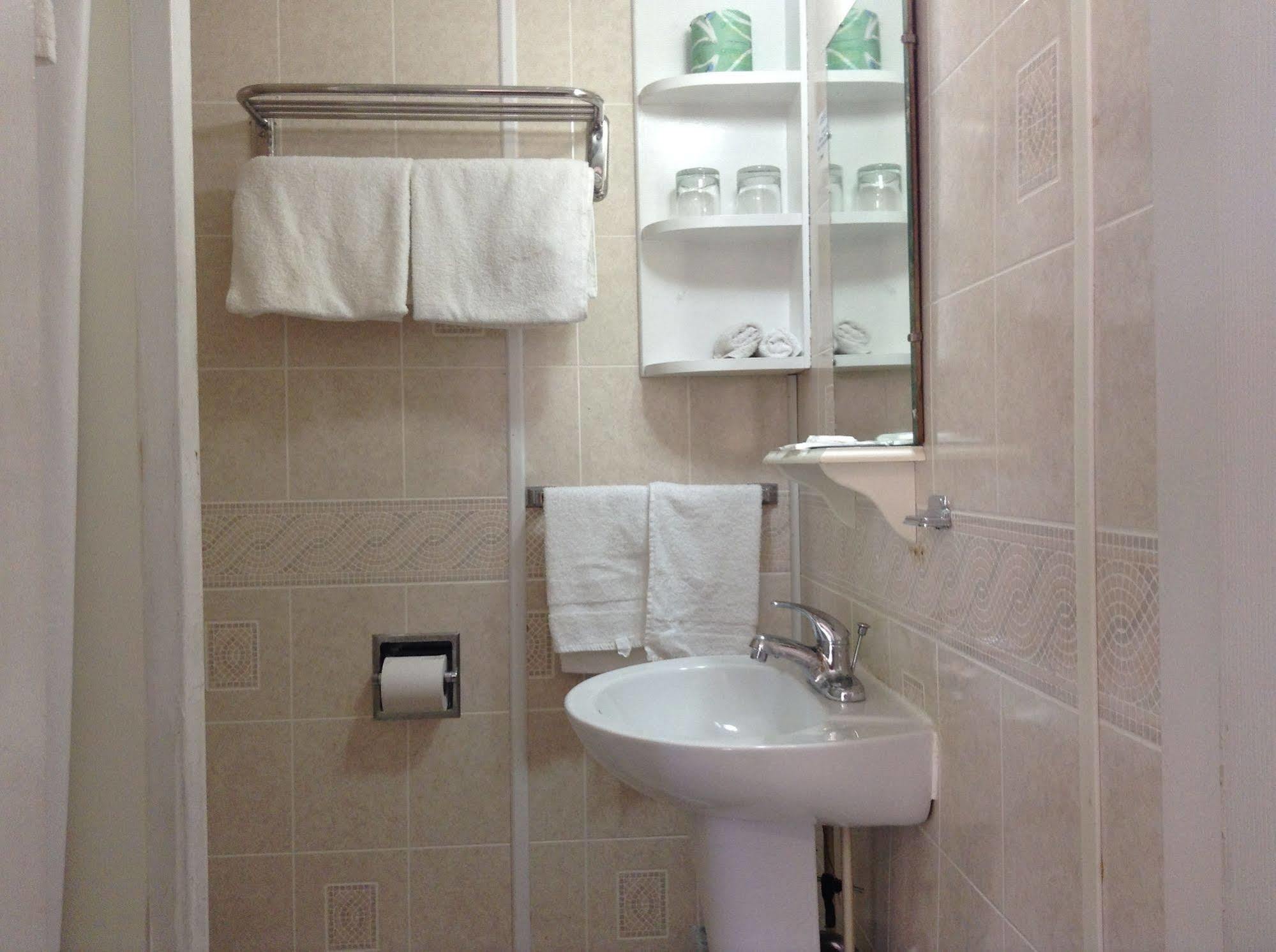 Robin Hood Motel Saratoga Springs Ngoại thất bức ảnh